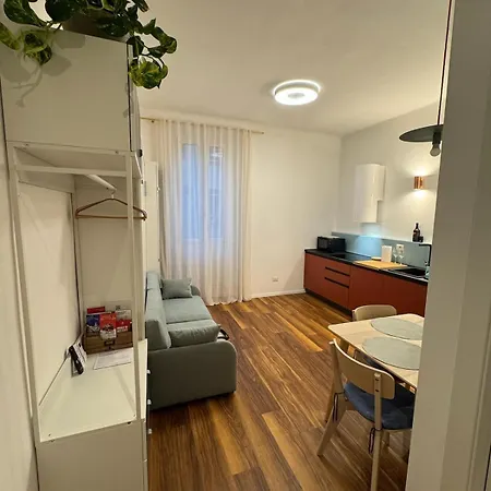 Casa Deva In ميلان